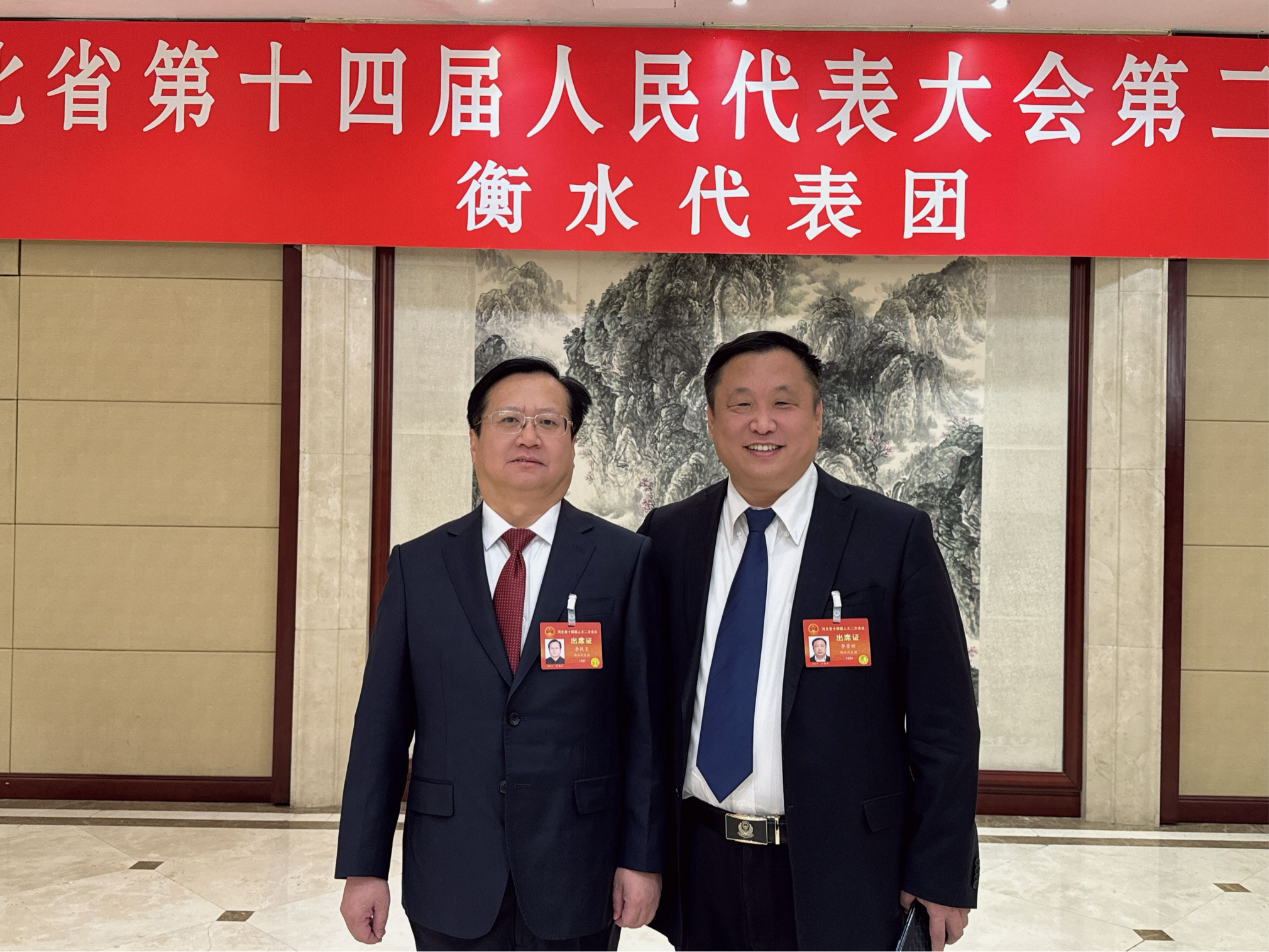 河北省人大代表李景辉(右一,图片由受访者提供)